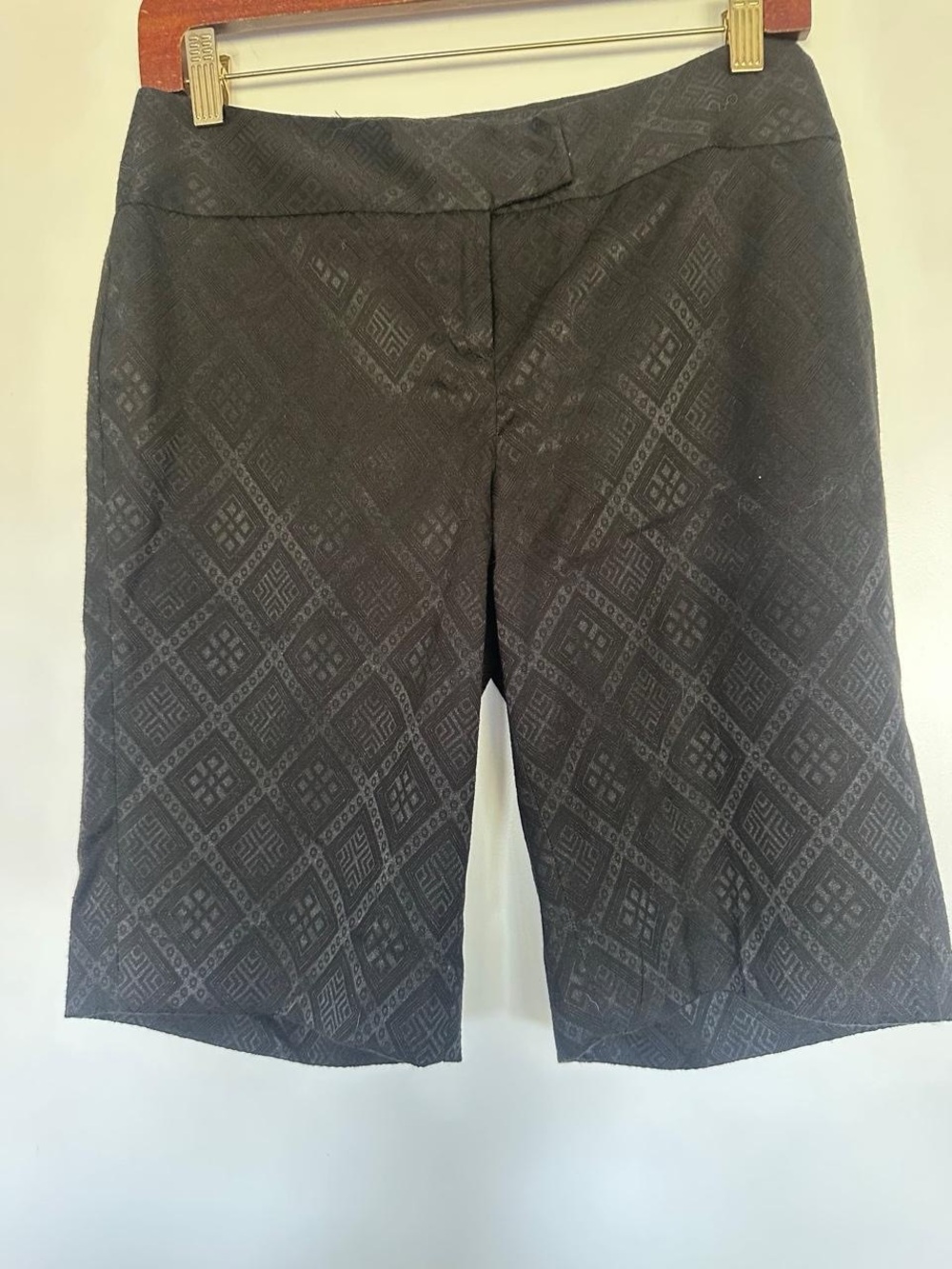 White House black market Black & Gray Geometric Bermuda Shorts